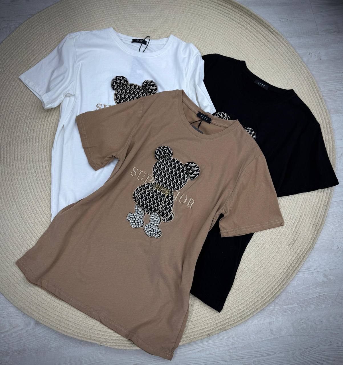 🌟 Стильные брендовые футболки